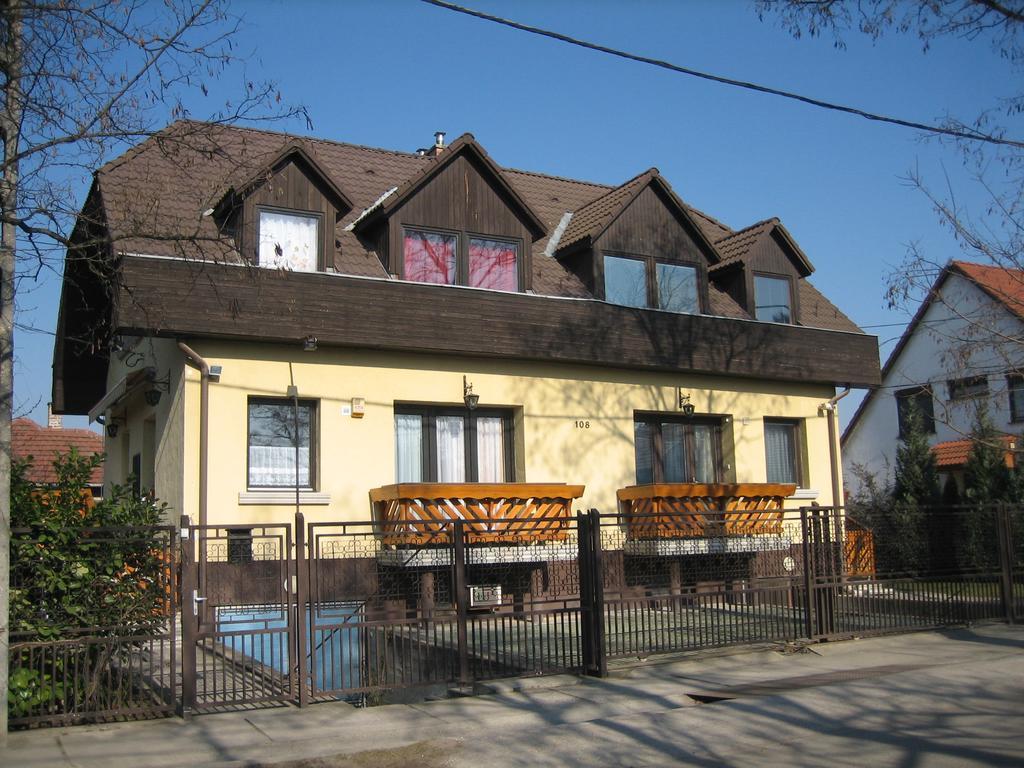St. Michael Apartman Budapest Ngoại thất bức ảnh